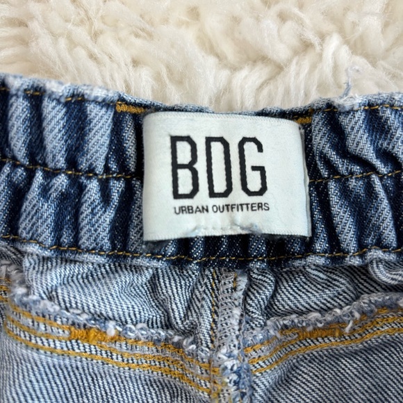 BDG Urban Outfitters NWT Women’s Medium Baggy Cargo Distressed Elastic Jeans - Picture 6 of 13
